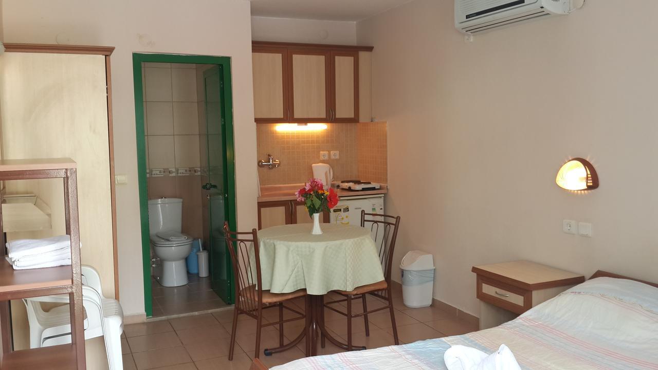 إتْشميلير Avlu Apartments 1 الغرفة الصورة